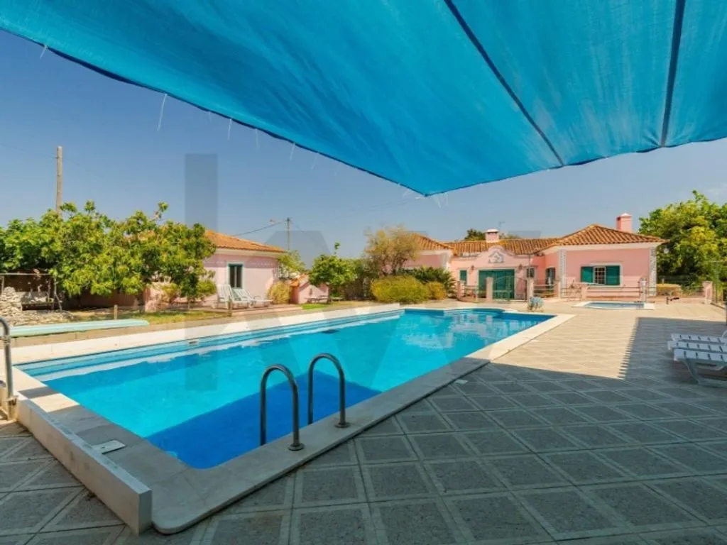 Piscine - Luxury House with Multiple Units in Setúbal