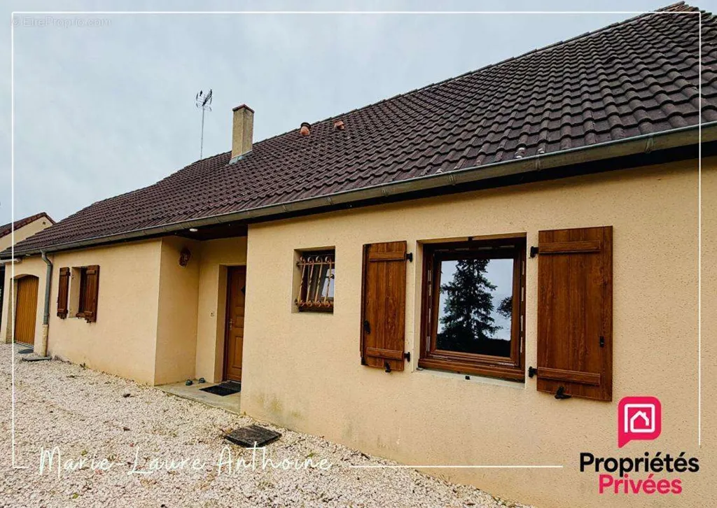 Extérieur - Maison de Plain-Pied au Calme à Pierre-de-Bresse