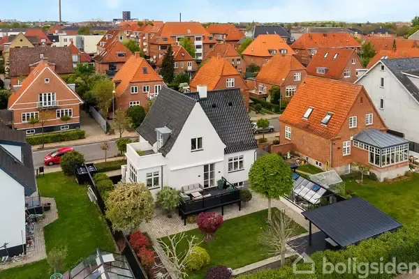 Õhuvaade - Charming Villa in Kragsbjergkvarteret, Odense