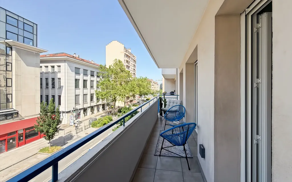 Balcon - Appartement Rénové avec Balcon à Lyon