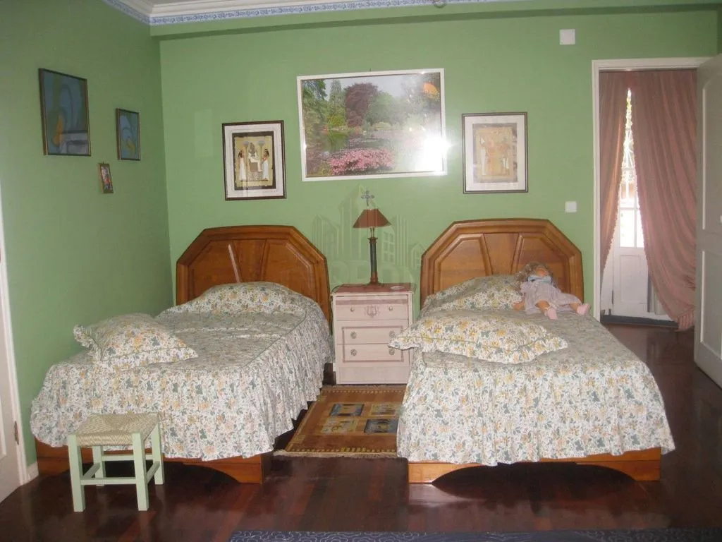 Bedrooms - Luxury House with Pool in Sintra