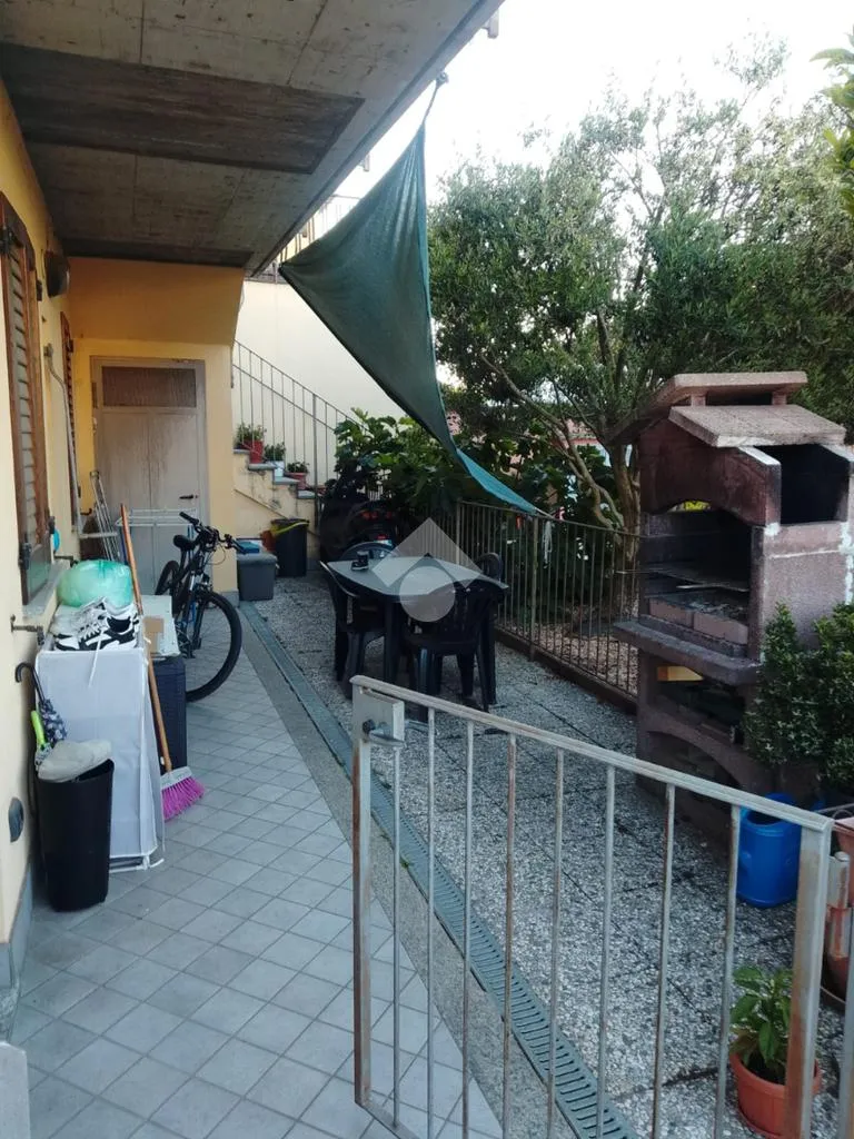 Terrass - 2-Bedroom Apartment with Private Garden in Corbetta