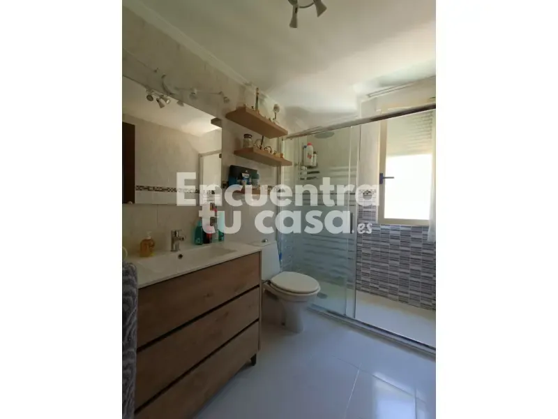 Salles de bain - Apartment with Balcony in Miranda