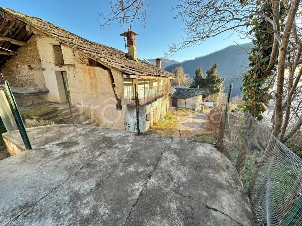 Aed - Traditional Mountain Cottage in Brossasco