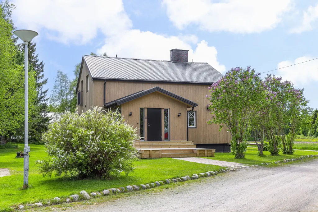 Esterno - Renovated Villa with Workshop in Degernäs