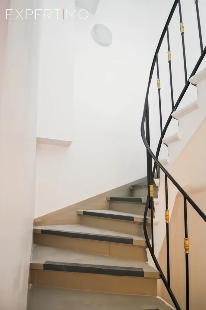 Rooms - Rental Property with Commercial Space in Gap