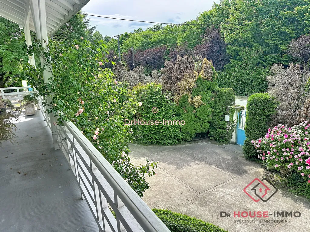 Aed - Character House with Pool in Verdant Setting