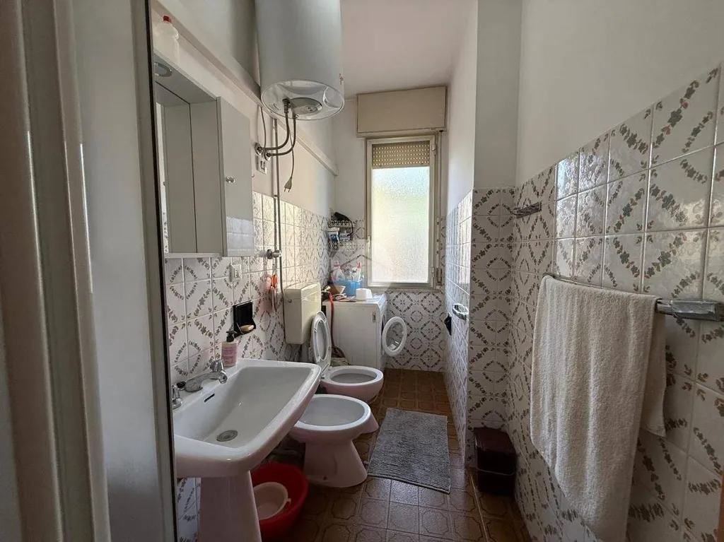 Vannitoad - Triplex with Large Terrace in Pinarella, Cervia