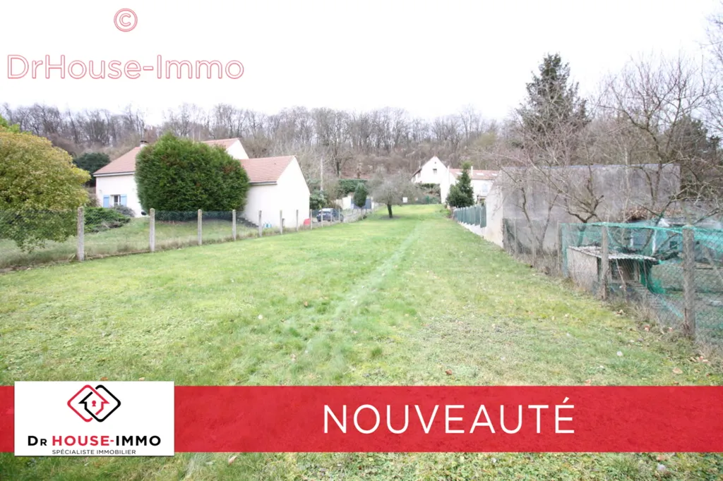 Aed - Constructible Plot with 11m Facade in Ronquerolles