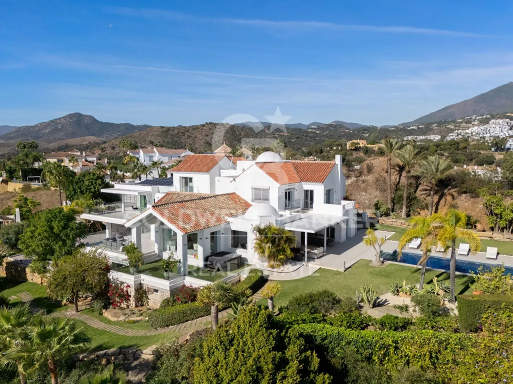 Välivaade - Contemporary Mediterranean Villa with Panoramic Views in Benahavís