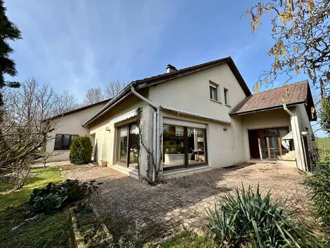 Extérieur - Maison d'Architecte avec Terrain à Madonne et Lamerey