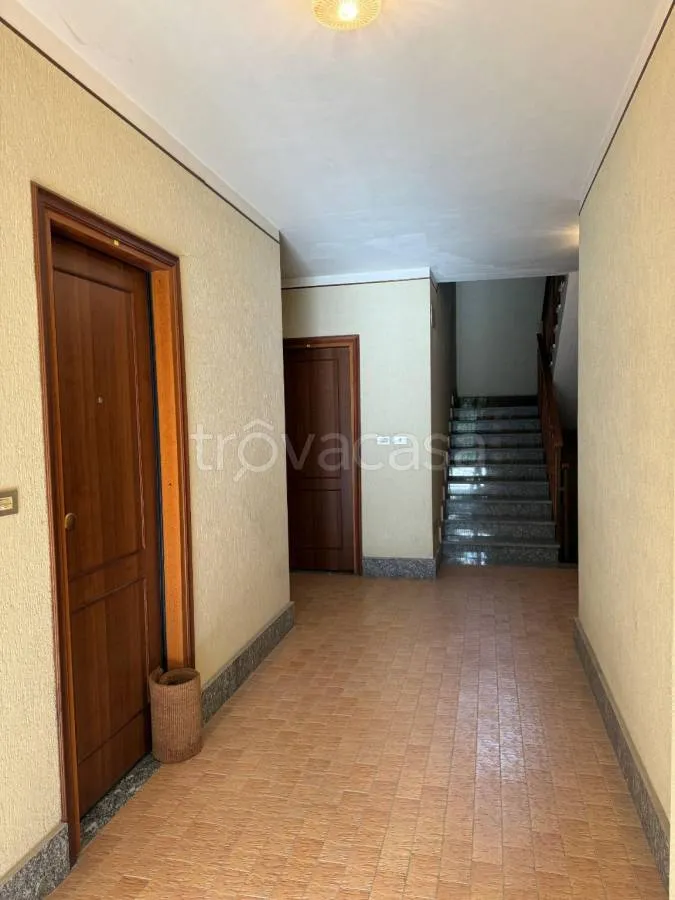 Esik - Rustic Apartment with Mountain View in Roburent
