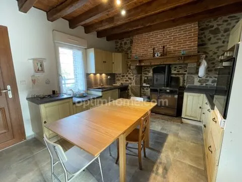 Maison 9 pièces à Arnac la poste