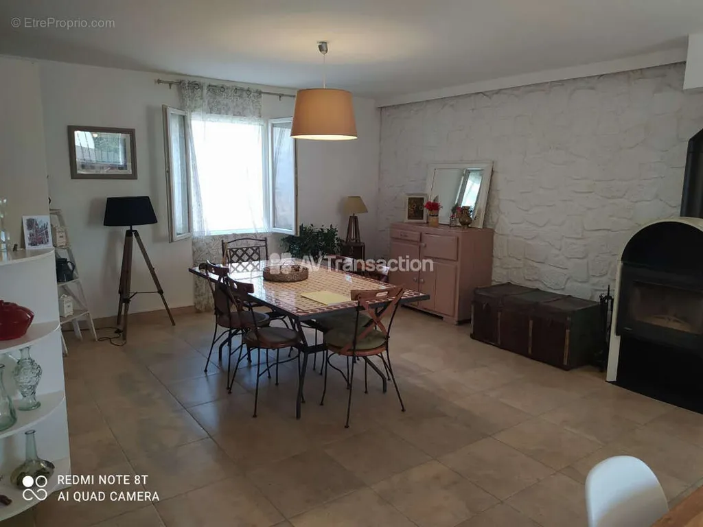 Dining Room - House with Pool in Moussac