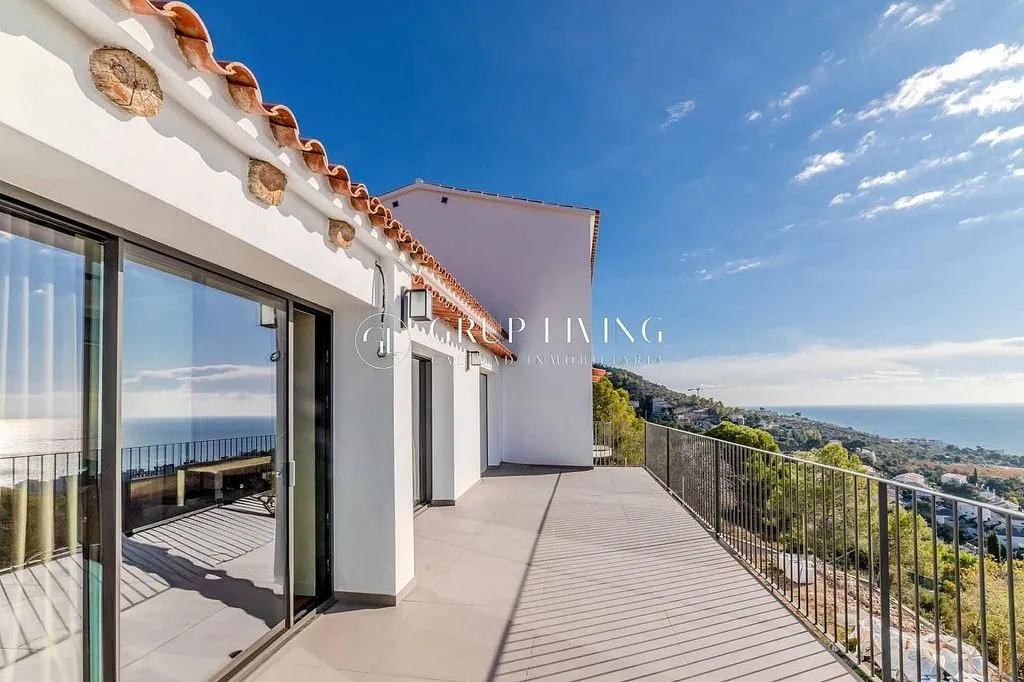Terrasse - Contemporary Villa with Sea View in Sitges