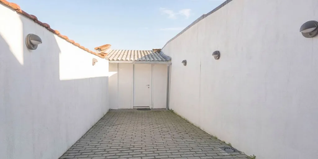 Giardino - Two-Storey House with Courtyard in Koningslo
