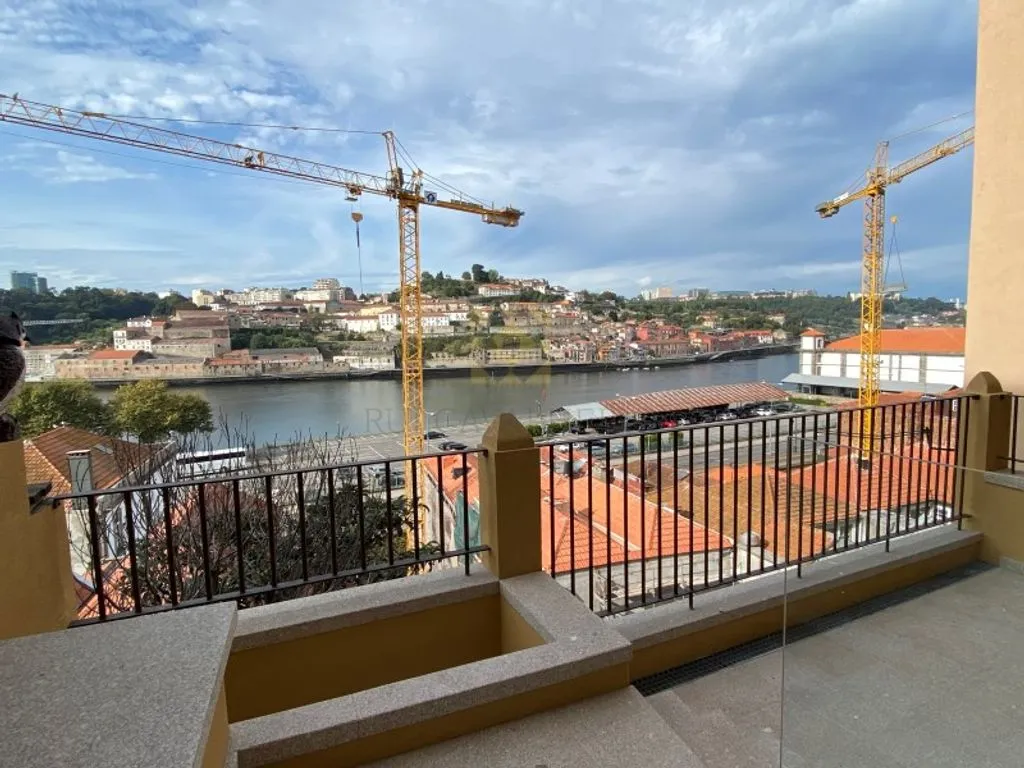 Rõdu - Luxury Apartments with River Views in Porto