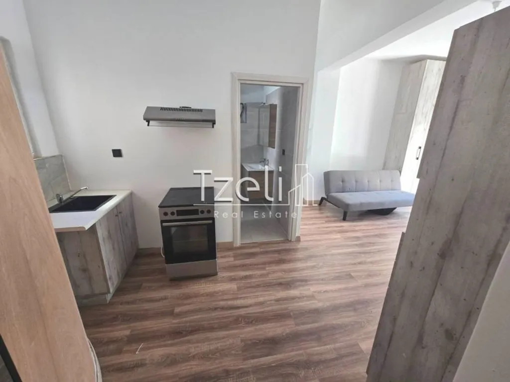 Köök - Renovated Studio with Balcony in Patras Centre