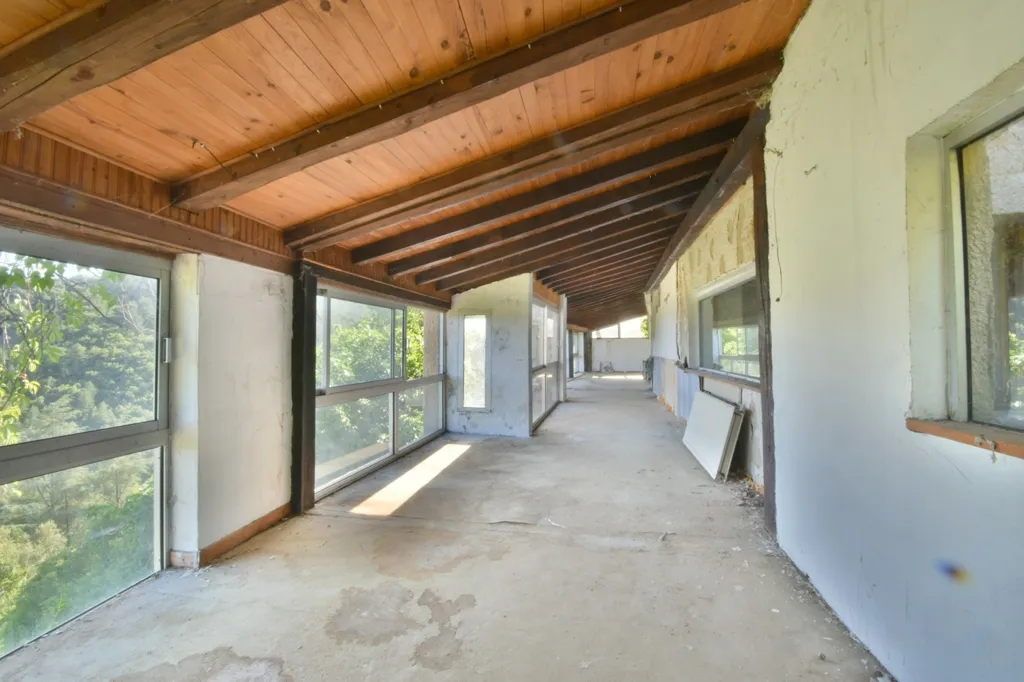 Terrass - Hotelier Property with Panoramic View in Arphy