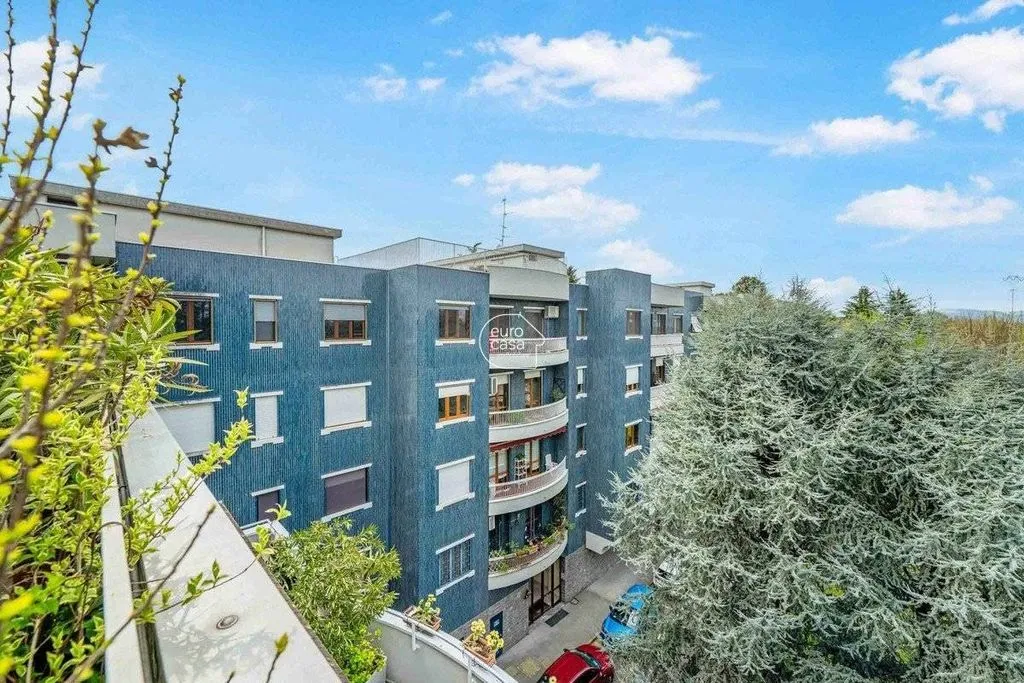 Exterior - Luxury Penthouse with Pool in Cassina de' Pecchi