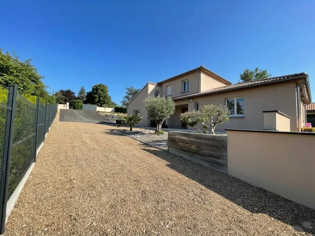 Maison 5 pièces à BEAUREGARD-L'EVEQUE