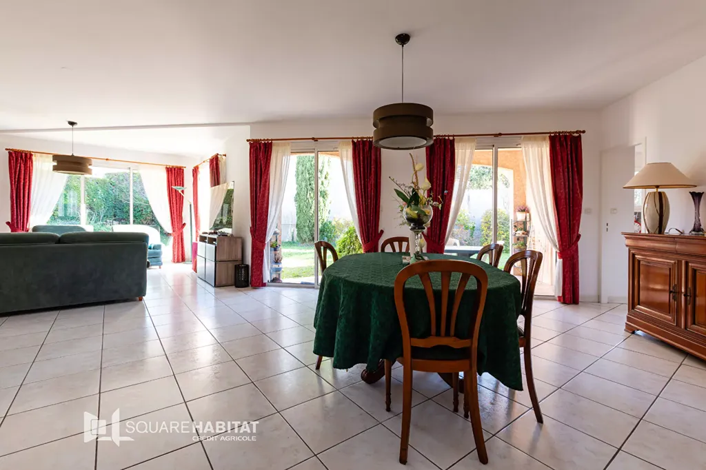 Salle à manger - Villa d'Architecte avec Terrain à Saint-Vallier