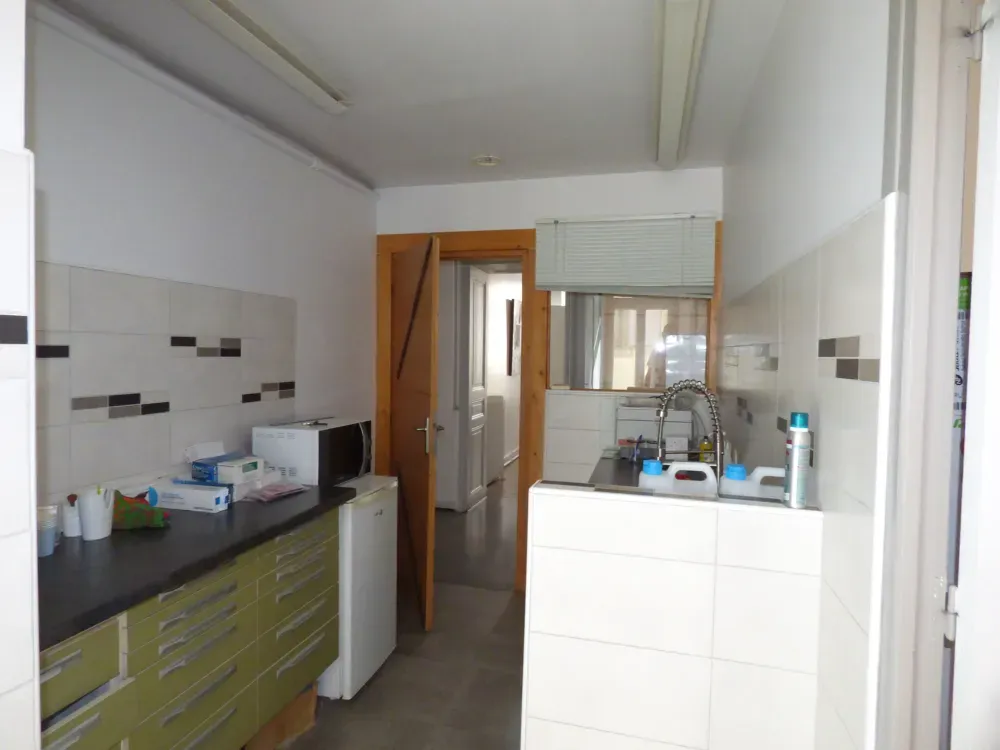 Kitchen - Characterful 5-Piece Apartment with Balcony in Gap