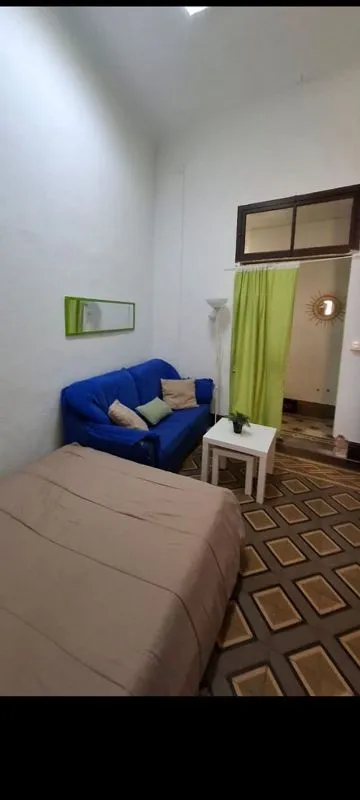 Magamistoad - Studio with Balcony in Granada Centre