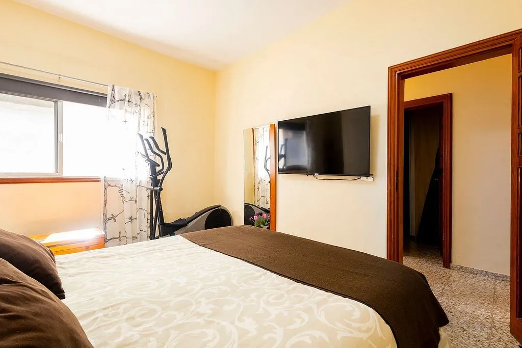 Magamistoad - 3-Bedroom Flat with Balcony in Valleseco