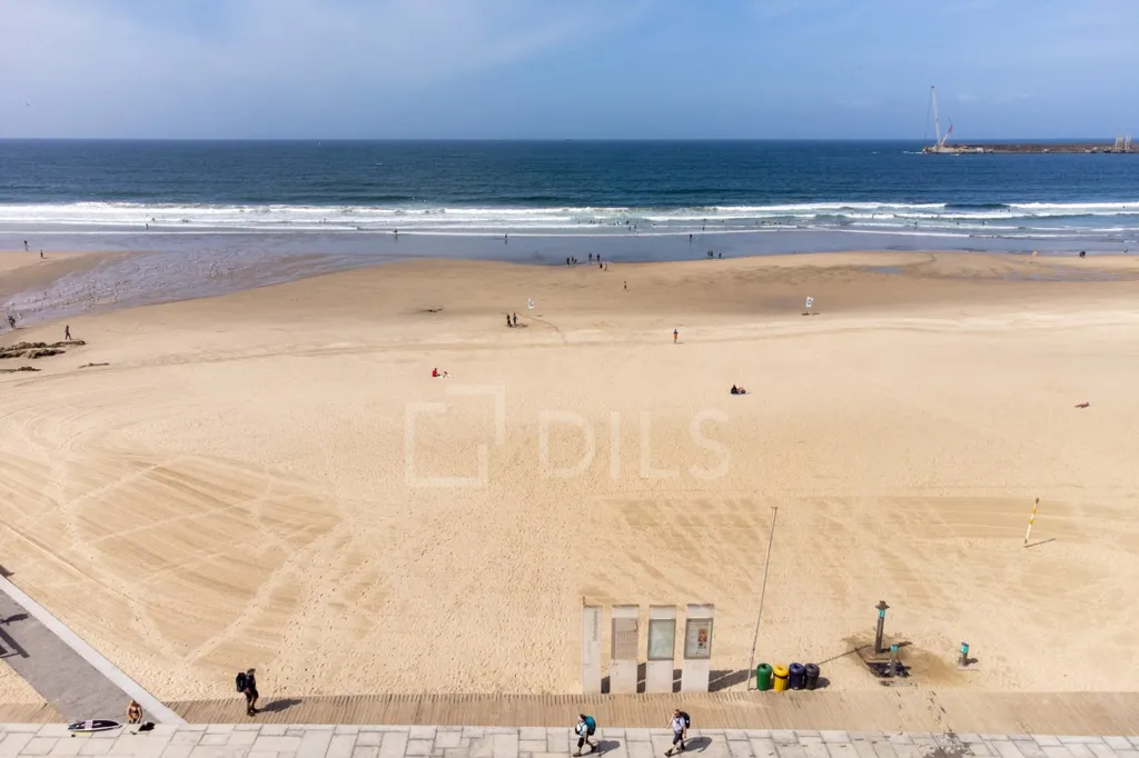 Shop with Sea View in Matosinhos