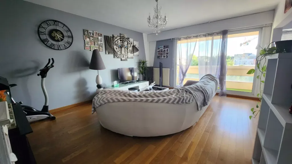 Séjour - Appartement T3 avec Balcon au Centre de La Roche-sur-Yon