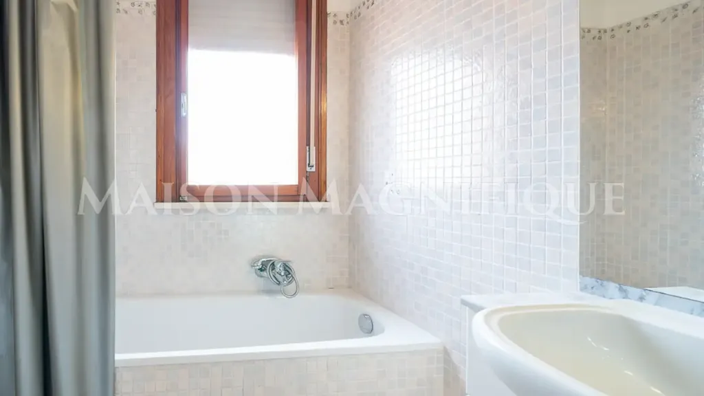 Vannitoad - Penthouse with Terrace in Ferrara