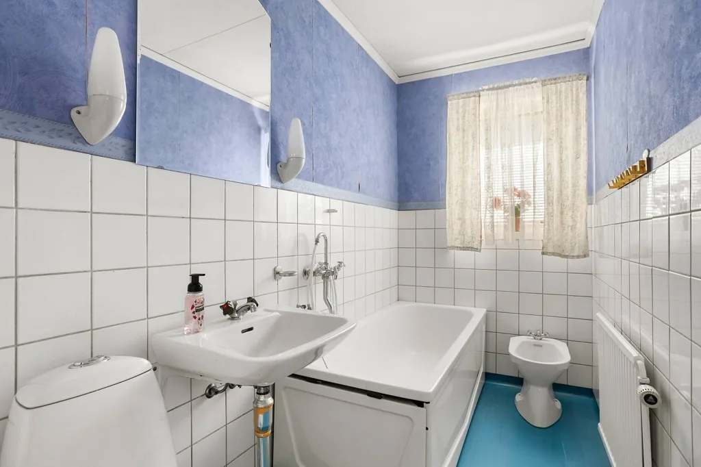 Bagni - 1-Storey Villa with Forest View in Hörvik