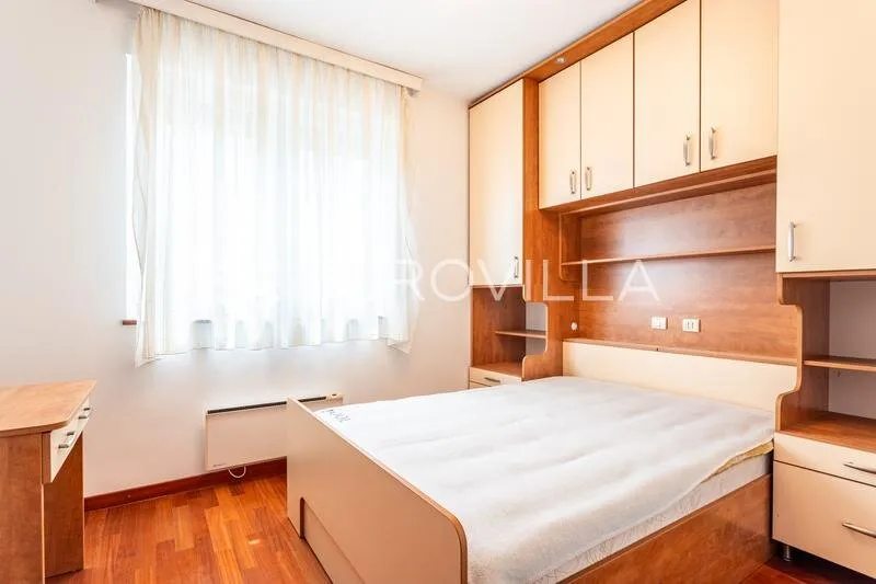 Magamistoad - Spacious 3-Bedroom Apartment with Sea View in Zenta, Split