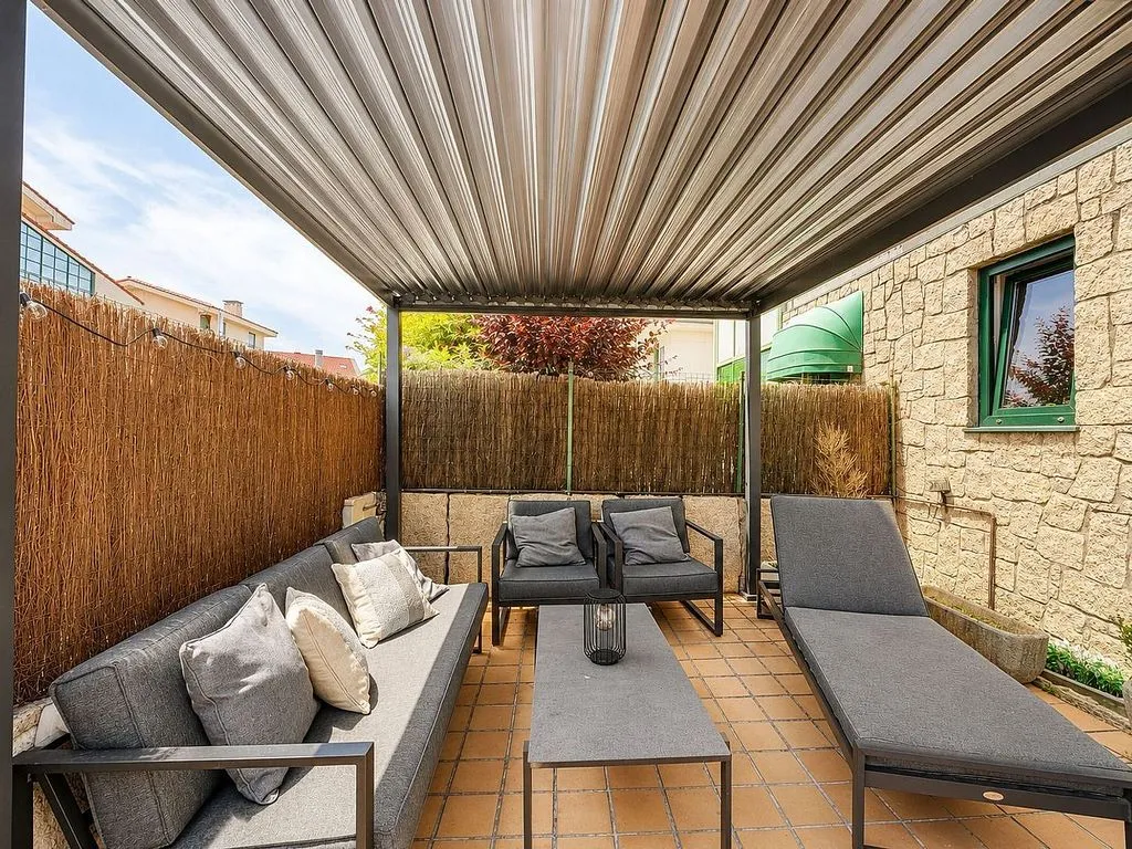Terrace - Chalet with Terrace in Oleiros