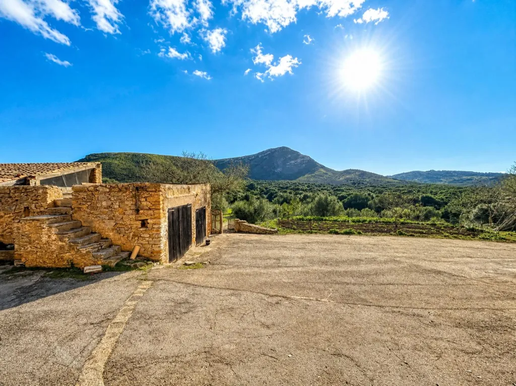Välivaade - Large Estate with Agrotourism Project in Artà