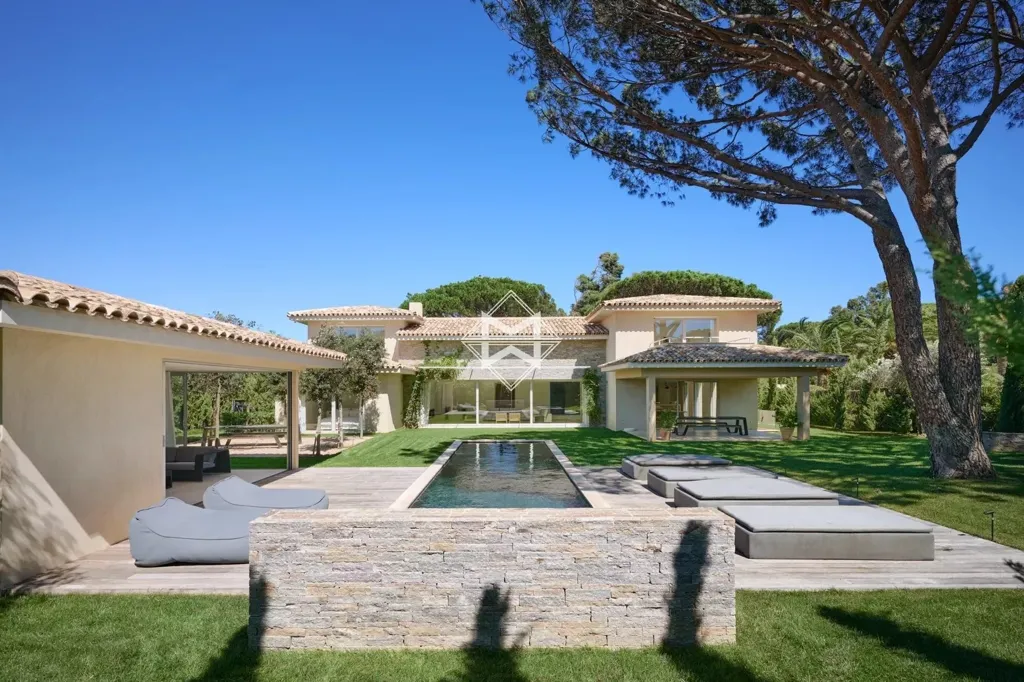 Piscine - Villa Luxueuse avec Piscine à Saint-Tropez