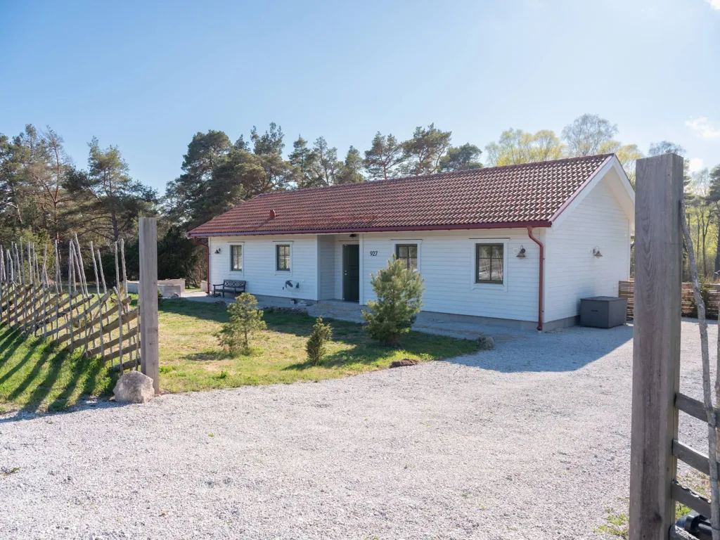 Esterno - Villa with Pool and Sea View in Östergarn