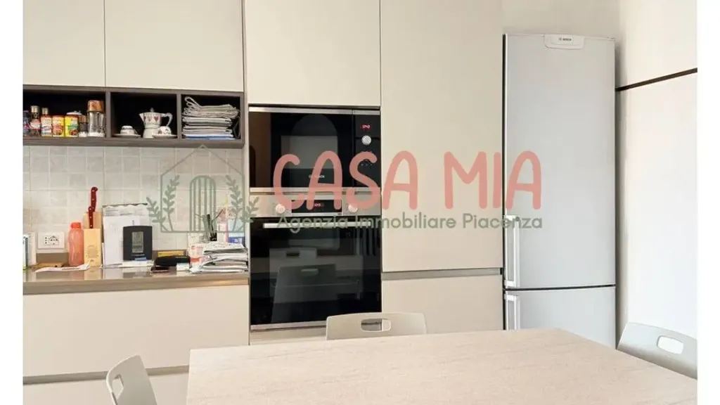 Cuisine - Spacious Apartment with Balcony in Piacenza