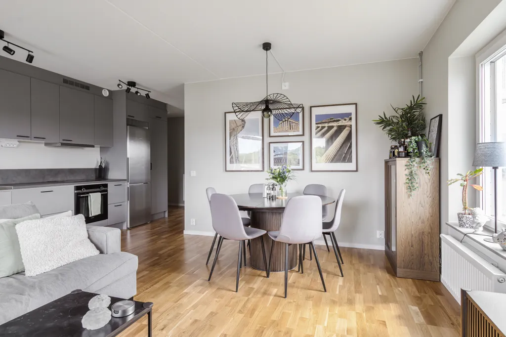 Dining Room - Modern Flat with Balcony in Gothenburg