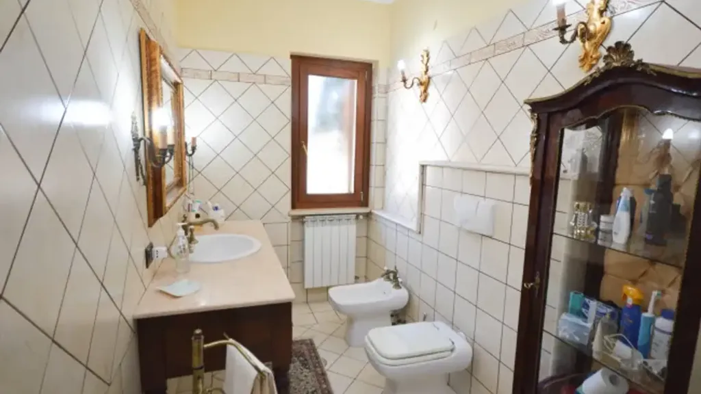 Salles de bain - Terraced Villa with Balcony in Rossano