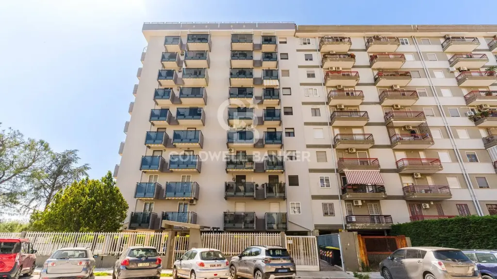 Exterior - Efficient Apartment with Triple Exposure in Bari