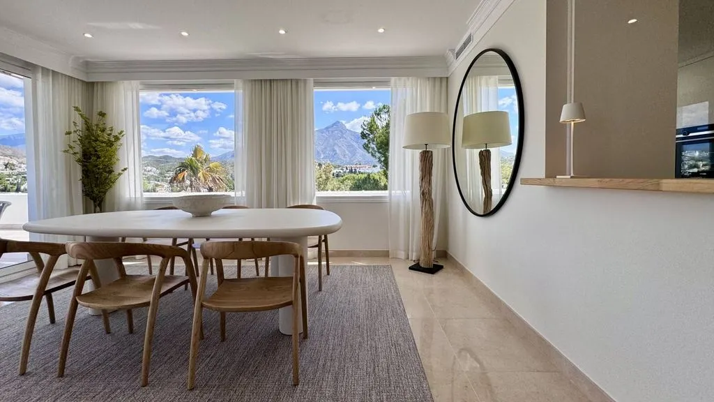 Söögituba - Penthouse with Golf Course Views in Marbella