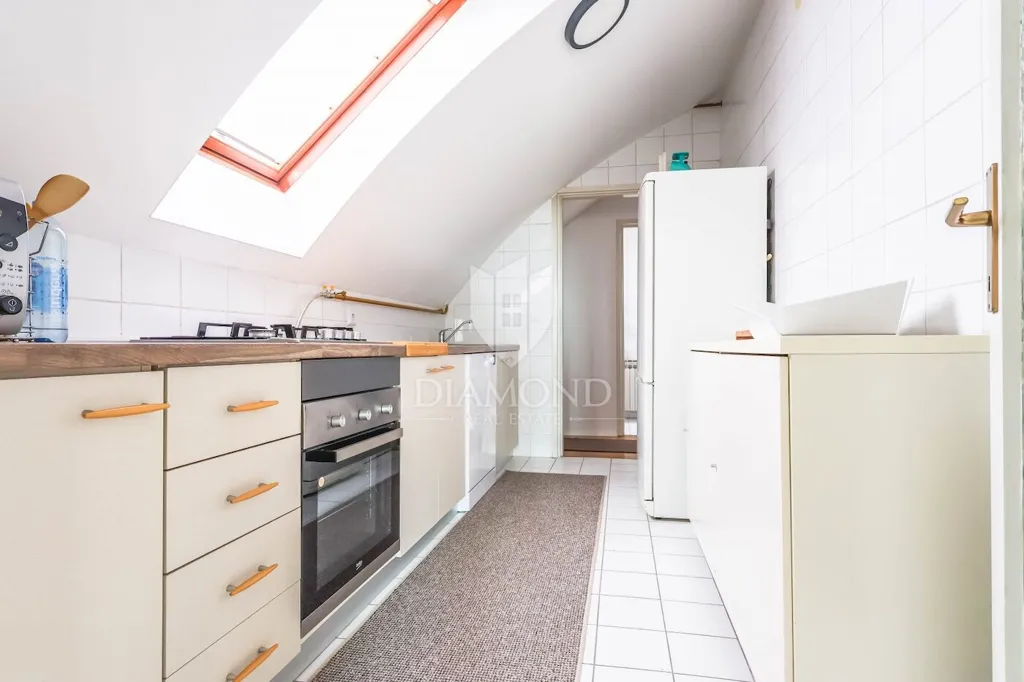 Cuisine - Spacious Apartment with Terrace in Maksimir, Zagreb