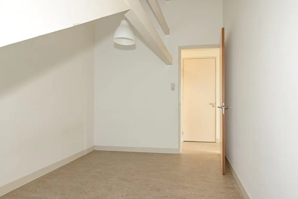 Pièces - Classic Penthouse with Balcony in Den Haag