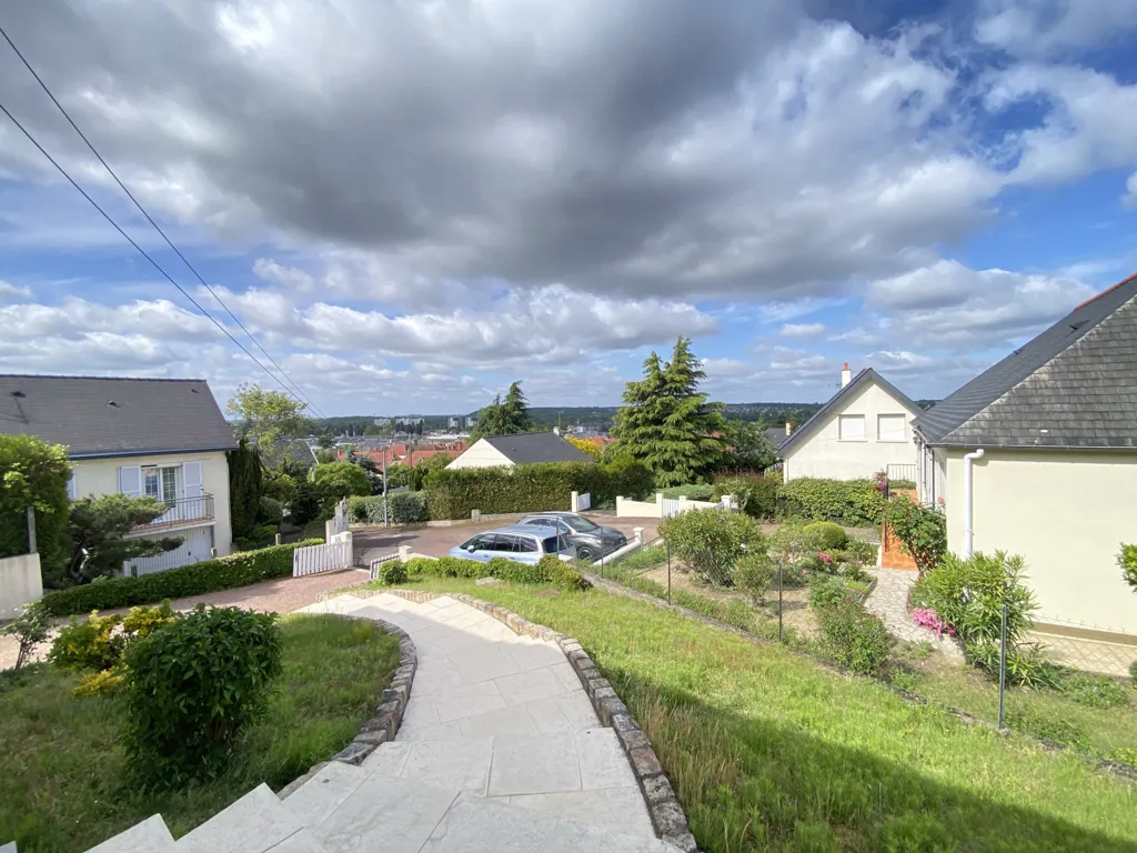 Aed - House with Garden and Basement in Saumur
