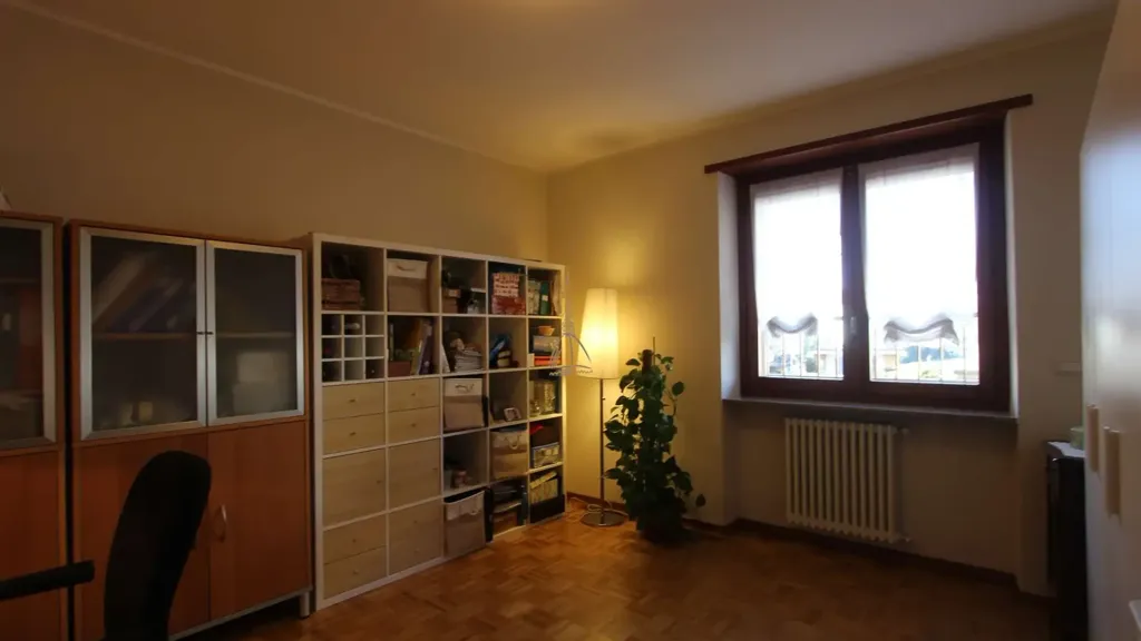 Office - Apartment with Private Garden in Moncalieri