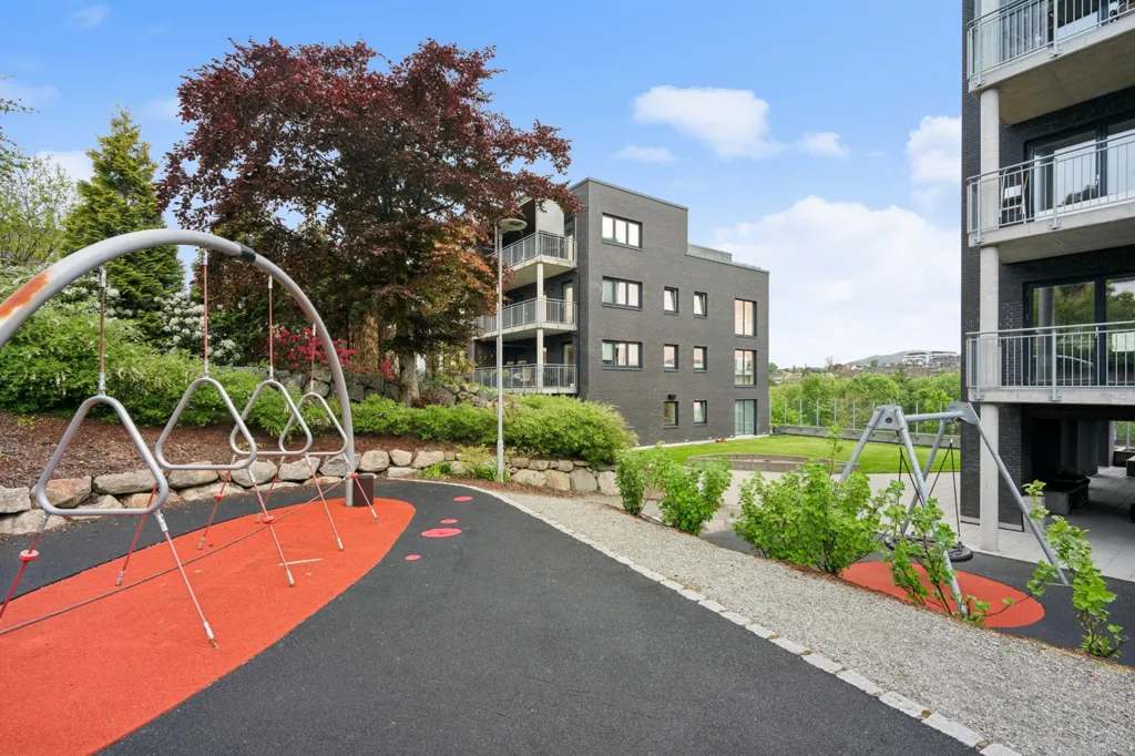 Jardin - 3-Bedroom Apartment with Balconies in Sandnes