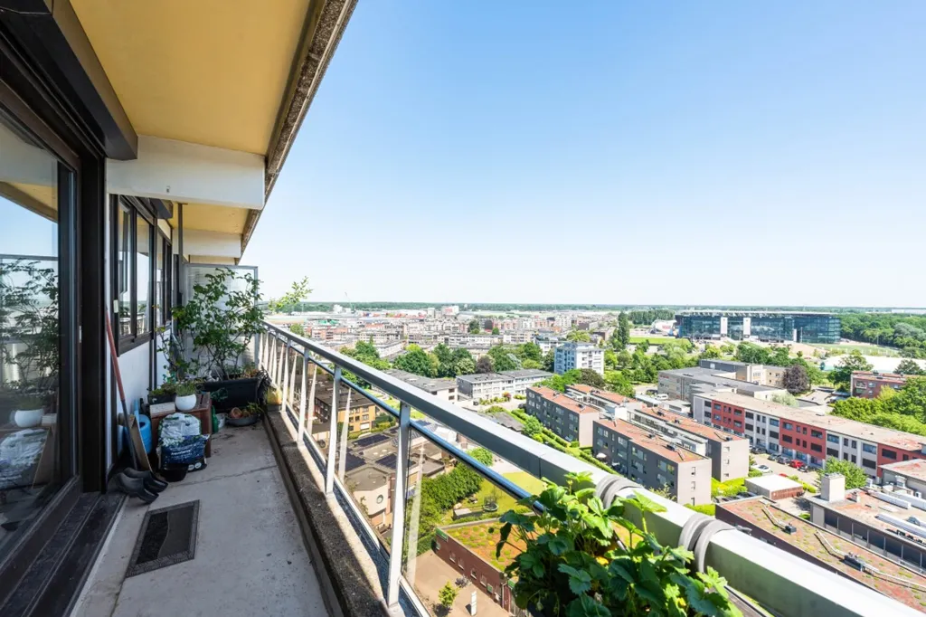 Balcon - Appartement avec Vue Panoramique à Deurne