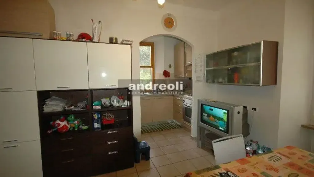 Köök - Rear-Facing Apartment near Centre in Jesi